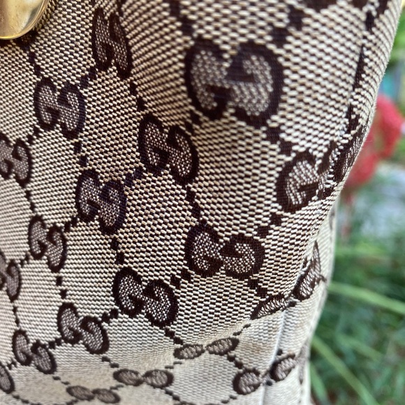Gucci Beige and Brown GG Crossbody Bag - Picture 3 of 13